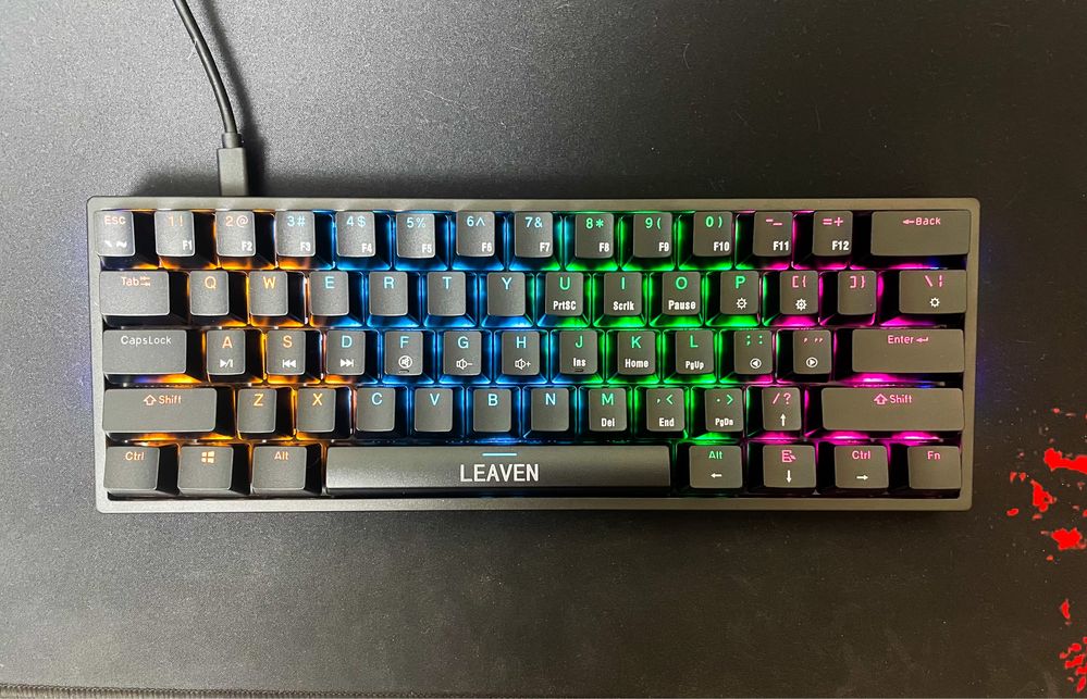 LEAVEN K620 Механическая клавиатура 60% на синих свичах, с подсветкой