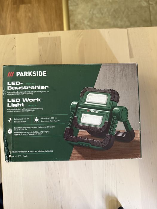 Reflektor parkside led lampa