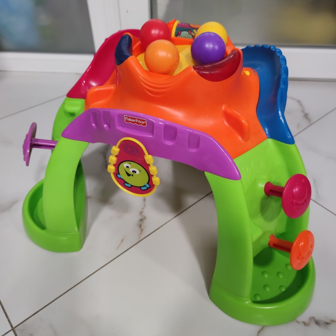 Бу дитячі іграшки Fisher Price розвиваючий столик "Вулкан"