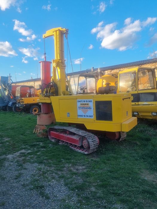 Буріння під сваї. Опори, свайне поле. Бурова установка, мости