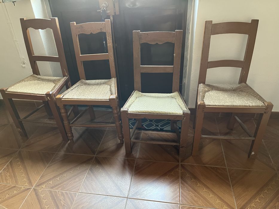 4 cadeiras de buinho altas