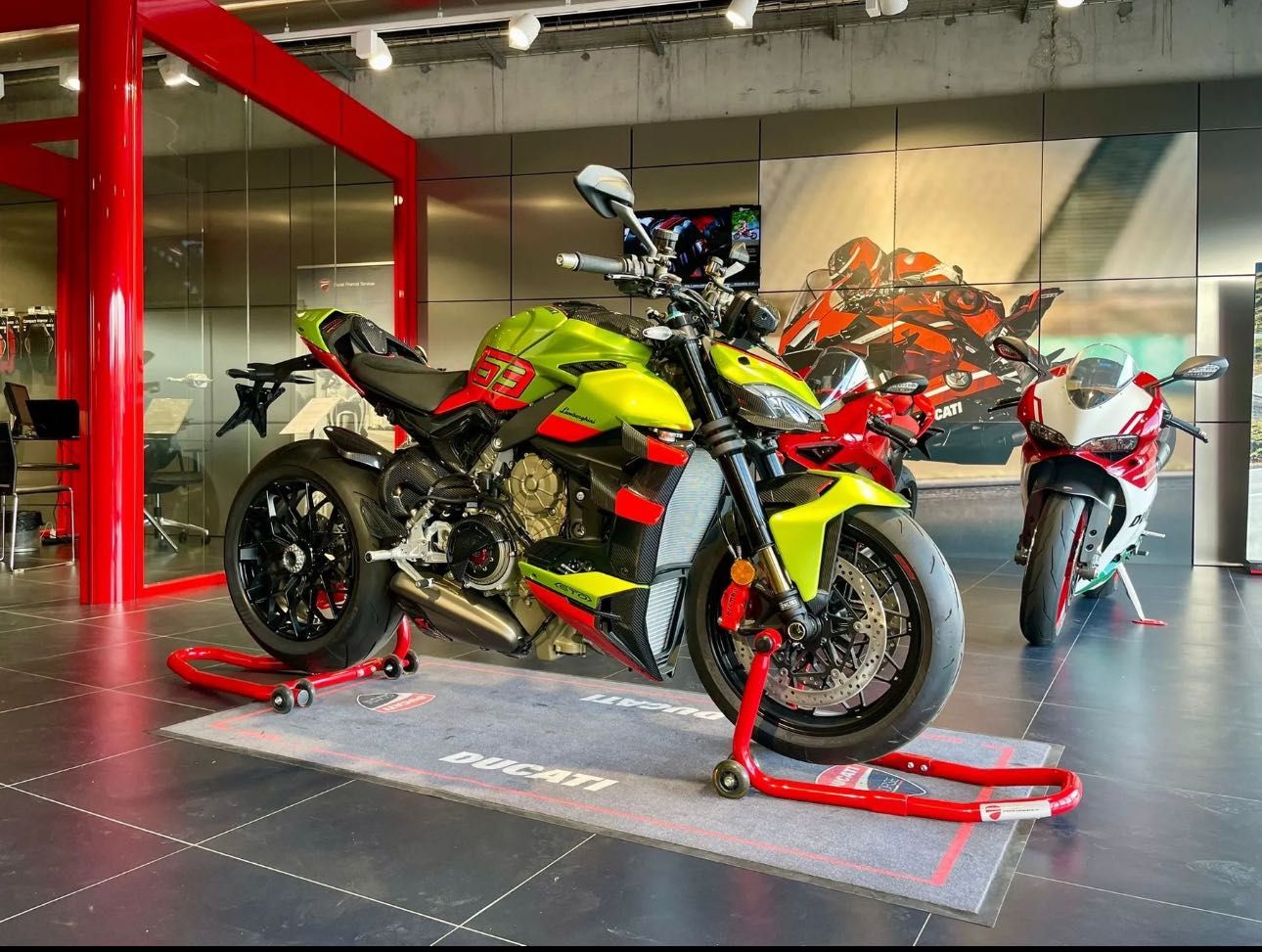 Ducati Streetfighter Lamborghini