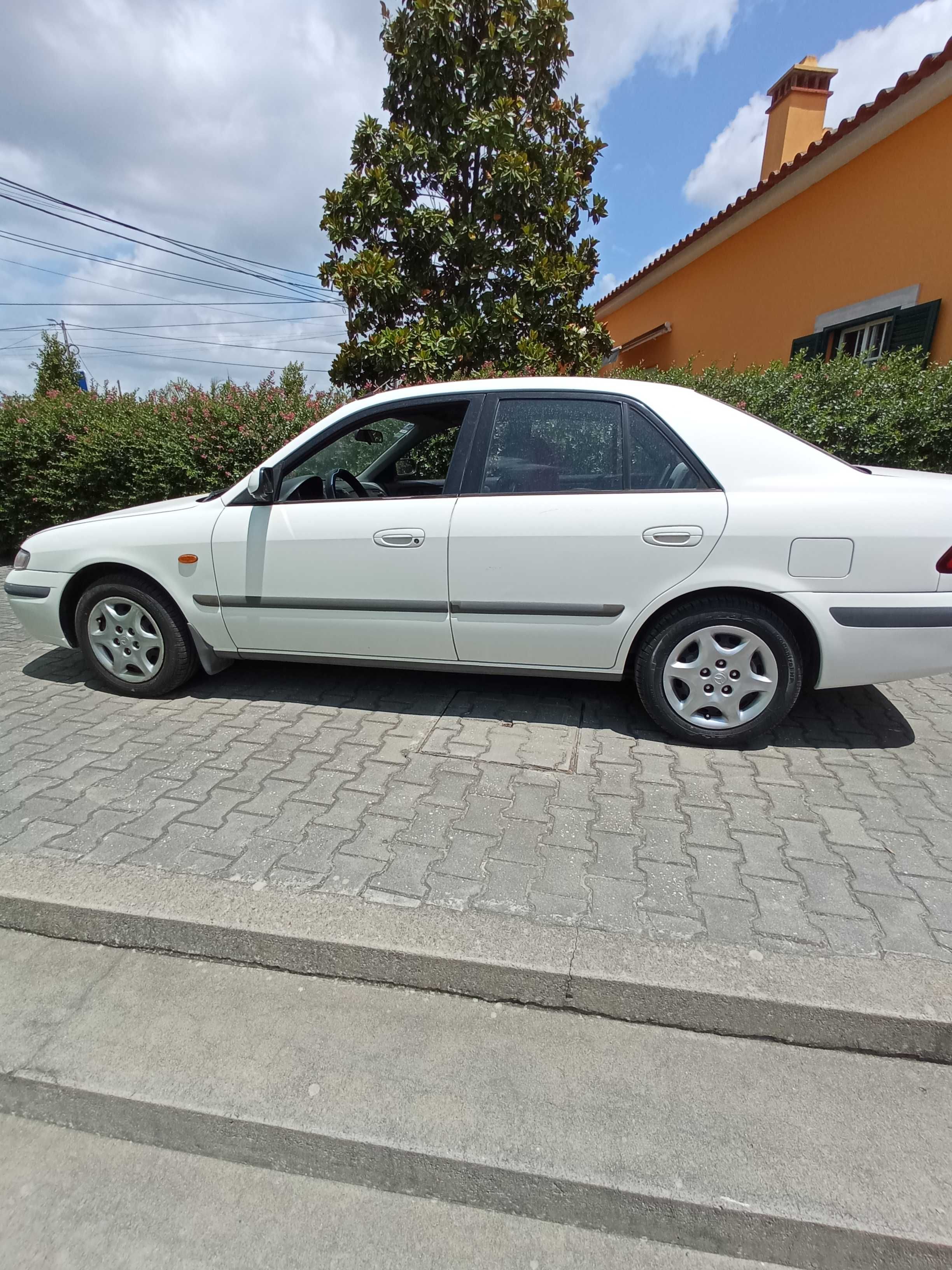 Mazda 626 - Muito bem preservado - ótimo estado-Gasolina