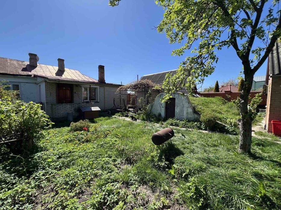 Будинок у місті