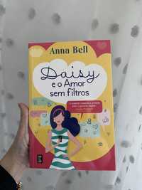 Livro “Daisy e o amor sem filtros”