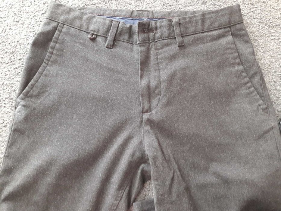 Spodnie chłopięce rozm 29 i 30 firmy Zara.