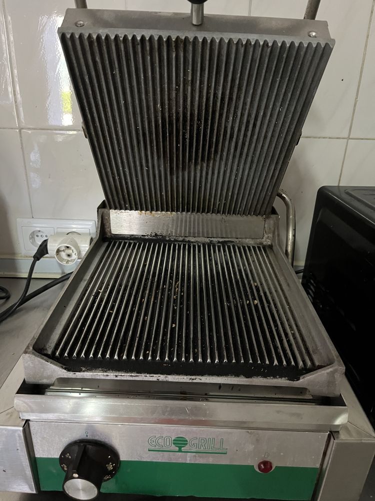 Torradeira e fritadeira industrial