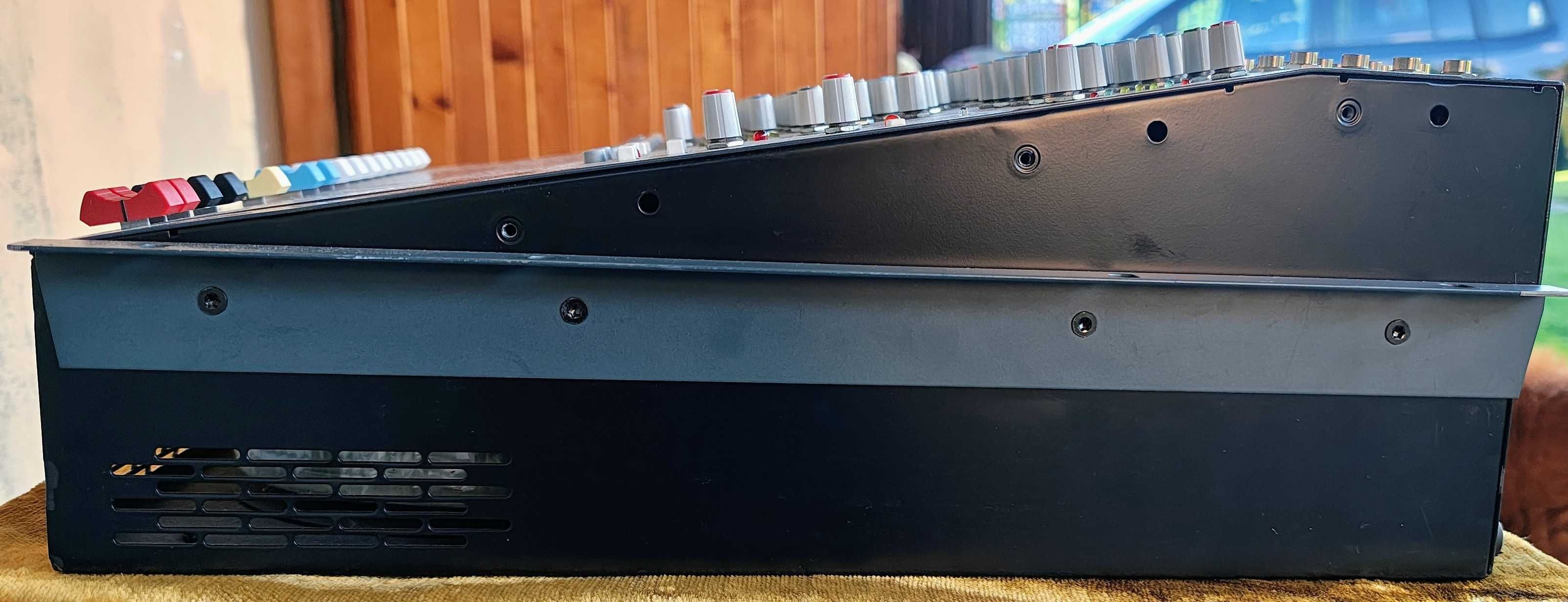 Dynacord C 150 na Electro-voice,Power-mixer Allen&Heath.