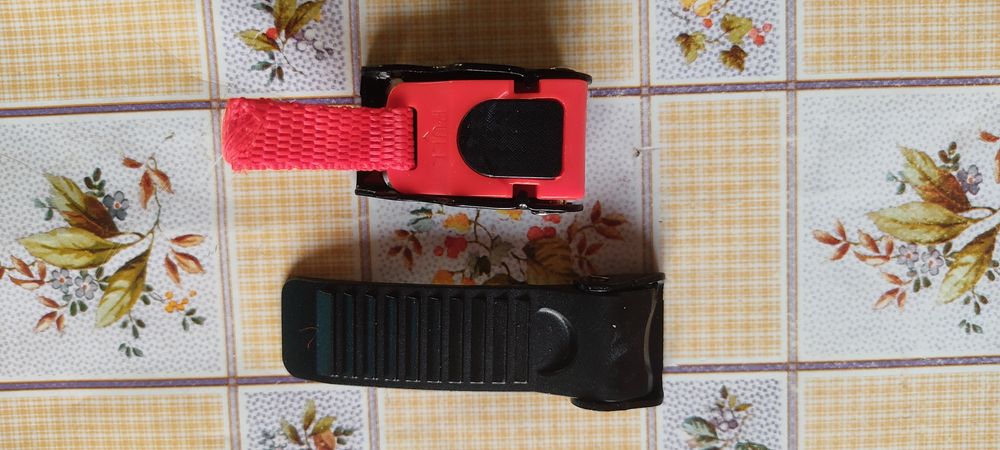 Застёжка на мотошлем,велошлем