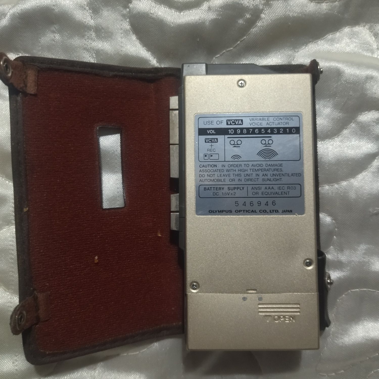 OLIMPUS L200 диктофон