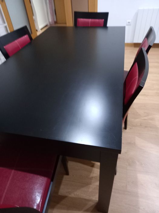 Mesa e 6 cadeiras