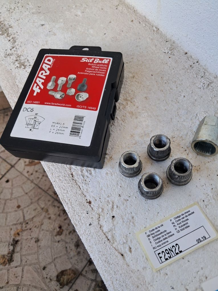 Femeas anti roubo opel