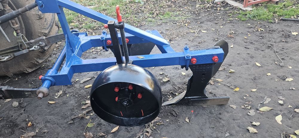 Продам плуг 2 по35