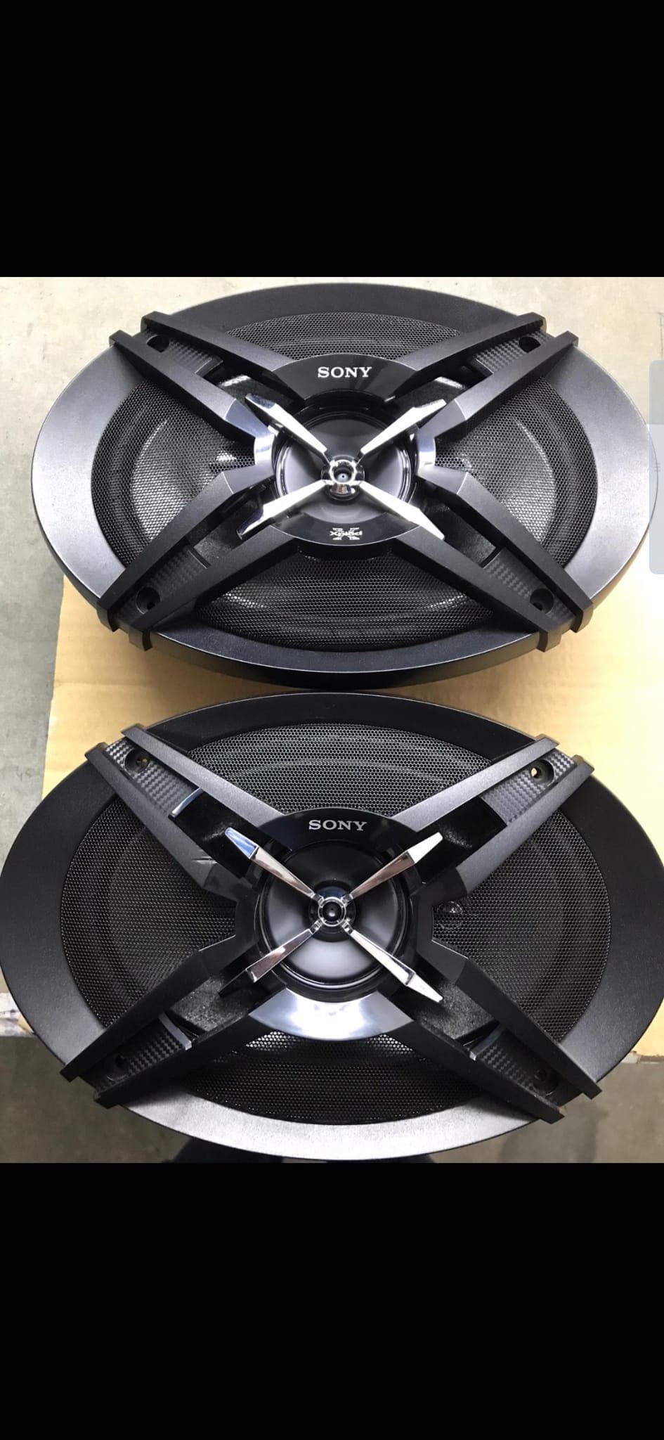 Conjunto SONY auto rádio e colunas