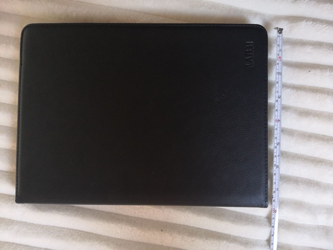 Etui na tablet 10-11 cali z funkcją stojaka Lab31