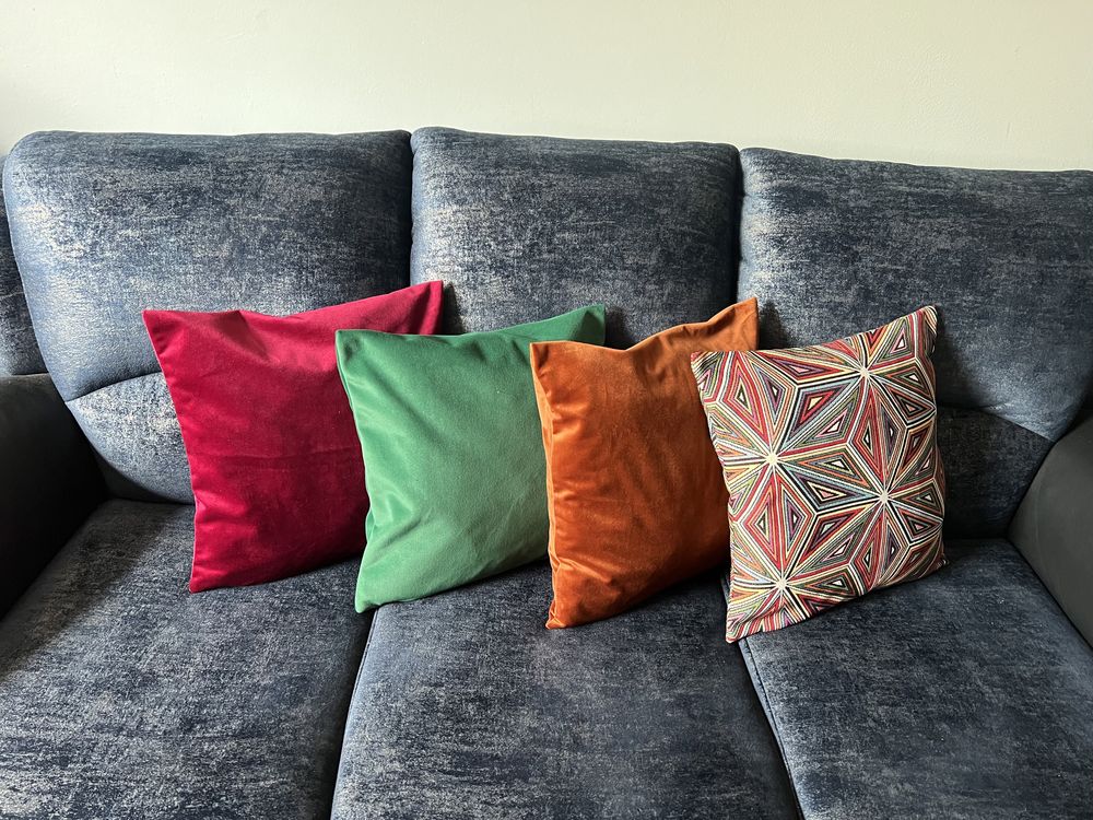 Poszewki dekoracyjne na poduszki (jaśki) kompozycja kolorowe