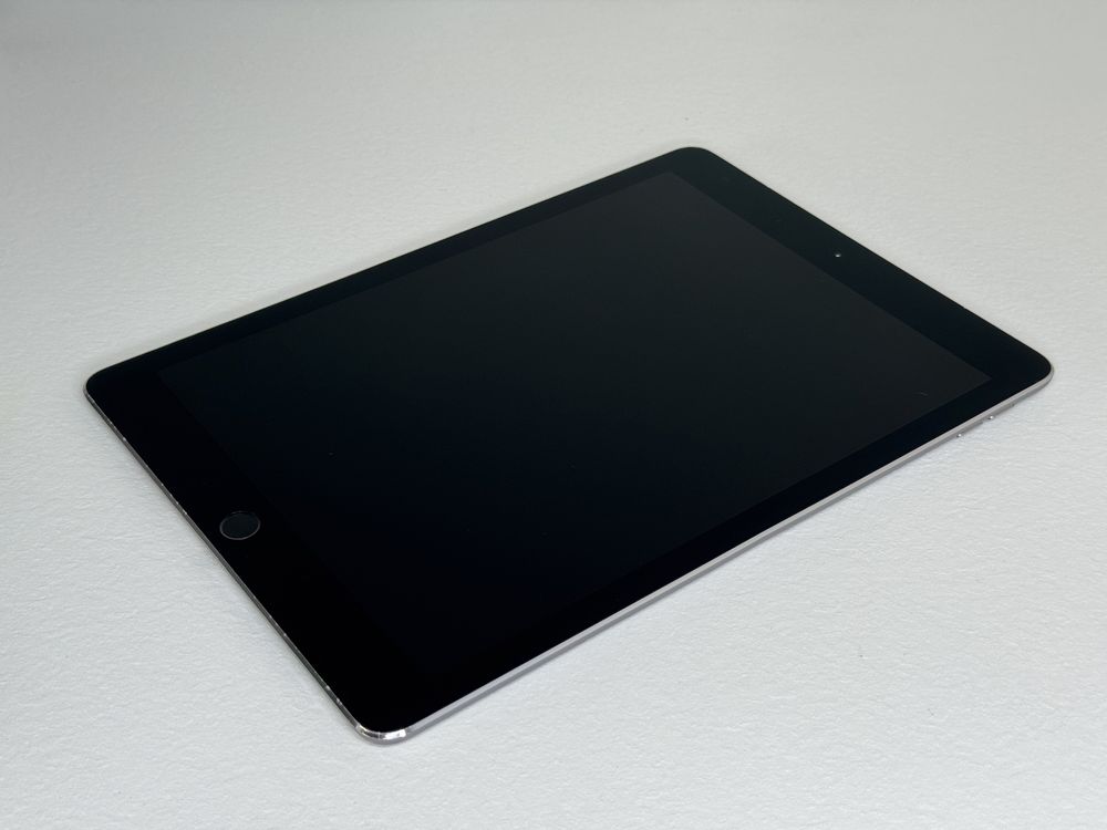 iPad Pro 9.7 (A1674) - 32GB - Cellular (LTE) - faktura VAT 23%