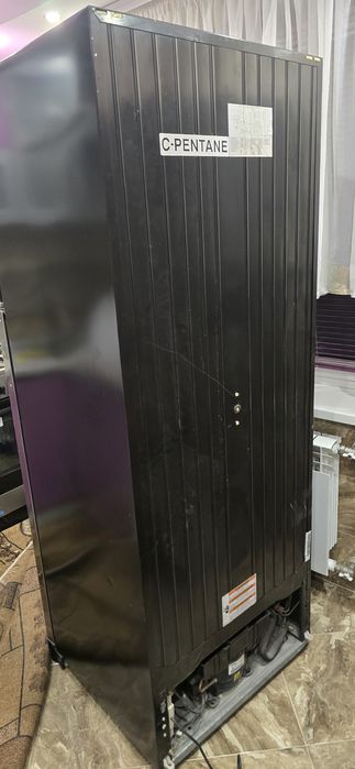 Продам холодильник Whirlpool ARC4170IX нержавейка