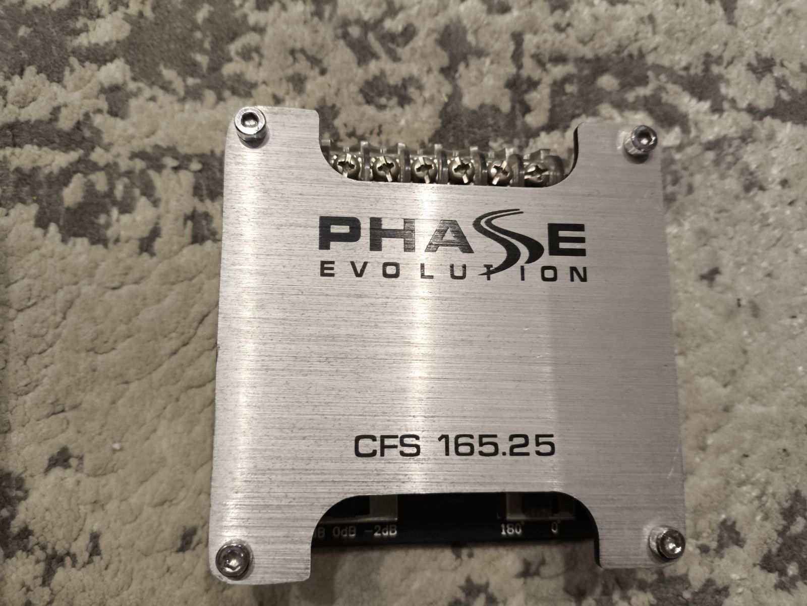 Phase Evolution RS4: усилитель и два кроссовера 

1