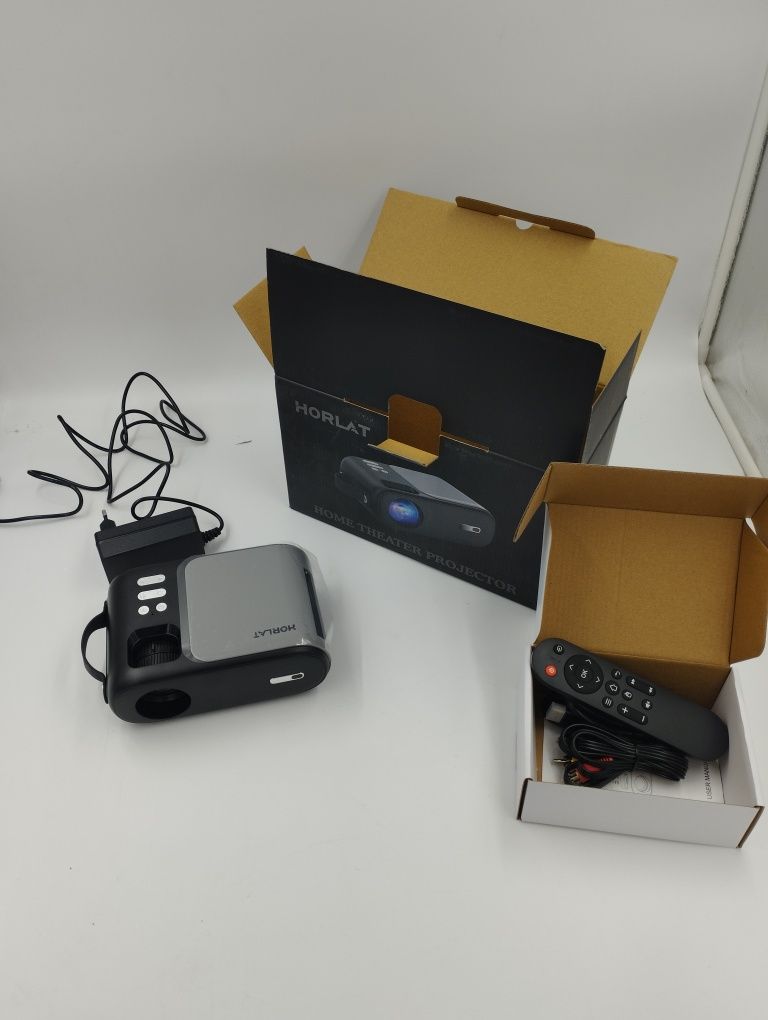 Projektor mini Horlat , android 9000 lumenów