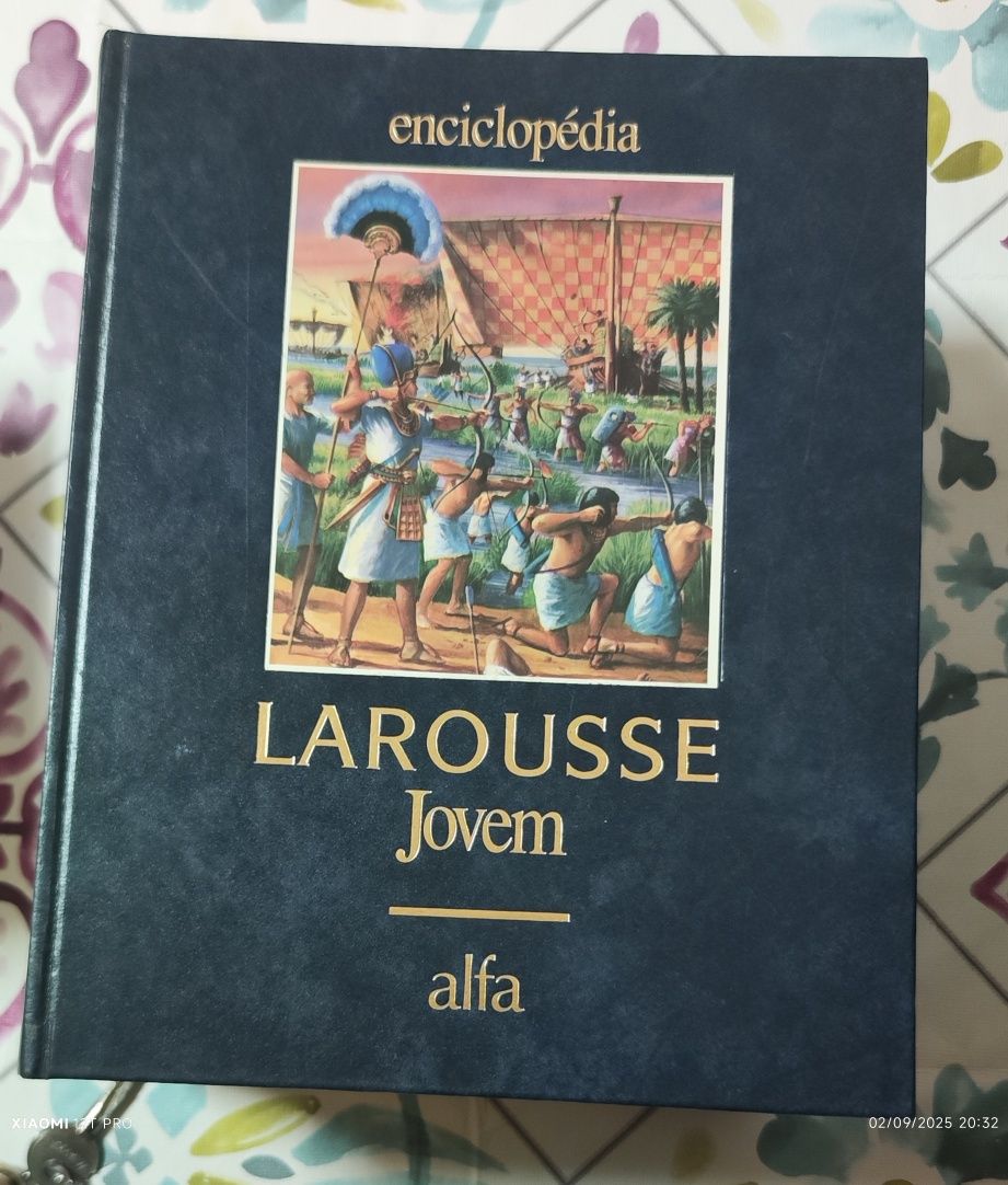 Enciclopédia Larousse