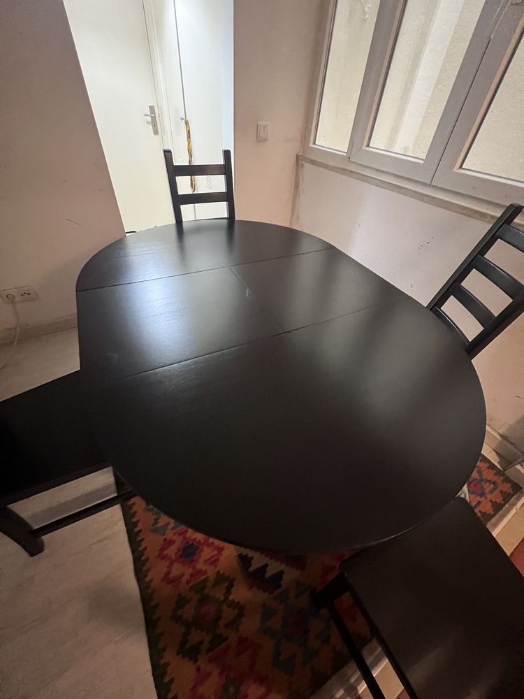 Sofa  cama com lugar para arrumamar  e mesa de 3 lugares estensíva