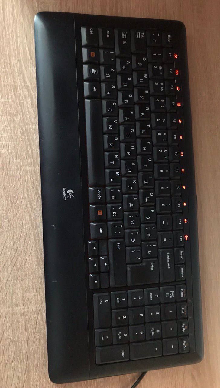 Клавіатура Logitech K800
