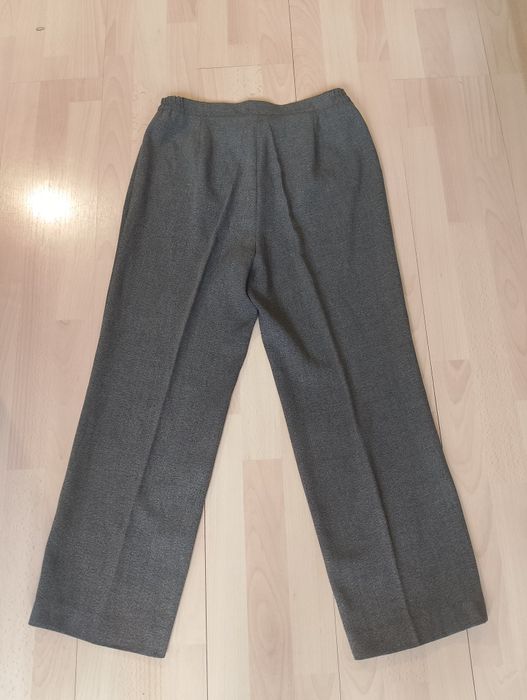 Eleganckie spodnie damskie z kantem rozm M,L