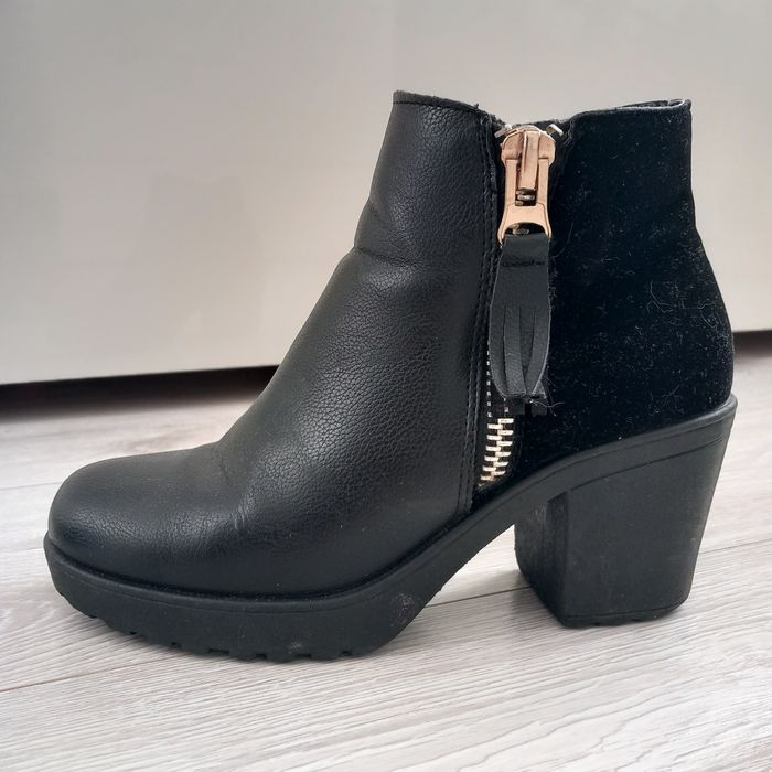 Czarne botki wiosna zamki Krush 37