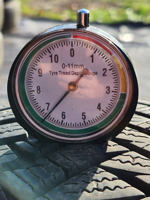 175/65r14 Laufen komplet zima 6-7mm