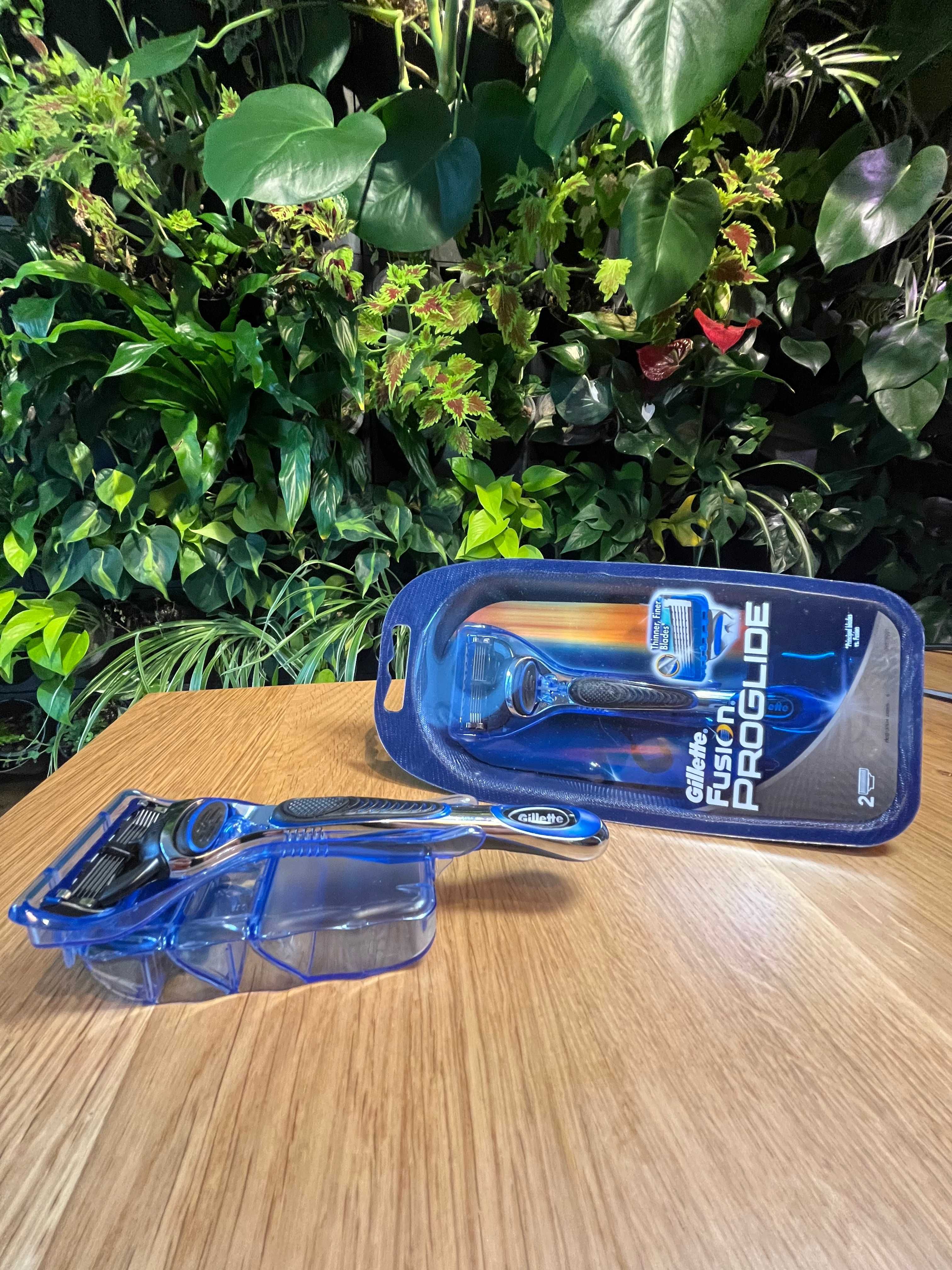 Golarka Gilette Fusion Proglide - uchwyt+2 ostrza+ osłona/podstawka