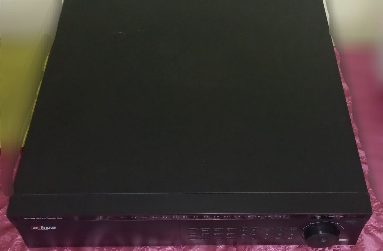 Відеореєстратор DAHUA DVR1604LE-U (8 HDD)  16-ти канальний