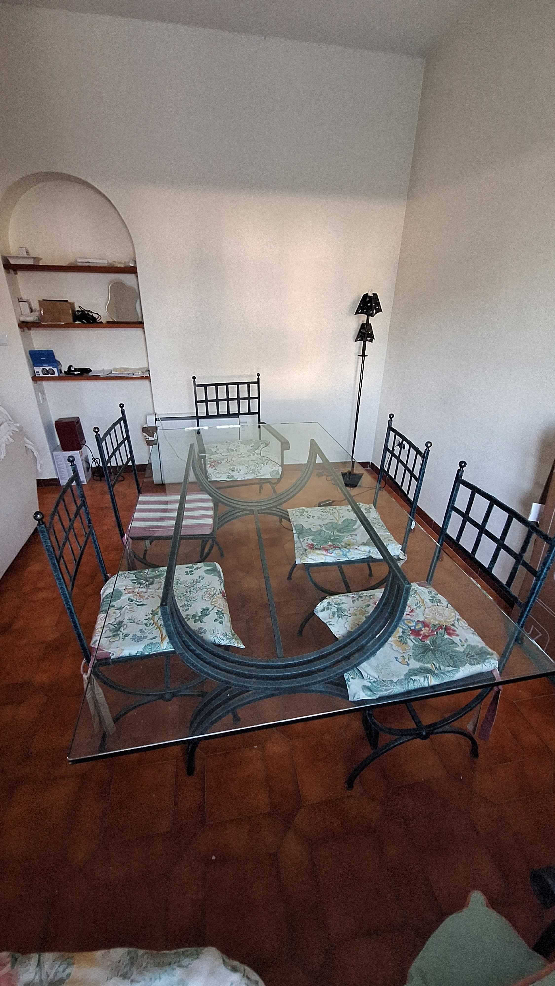 Conjunto de Mesa de jantar e cadeiras