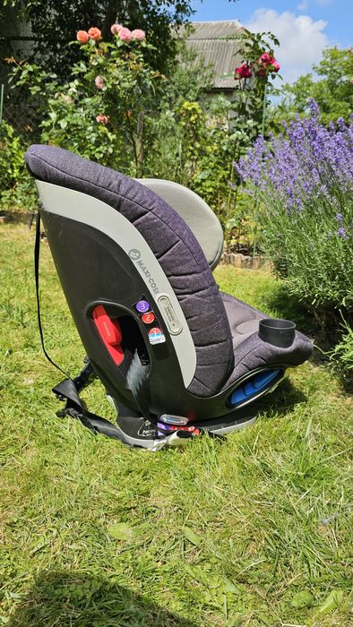 Автокрісло  0 -36 maxi cosi ізофікс  автокресло