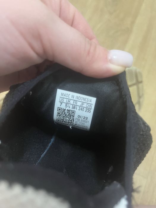 Кросівки adidas 38-38.5розмір
