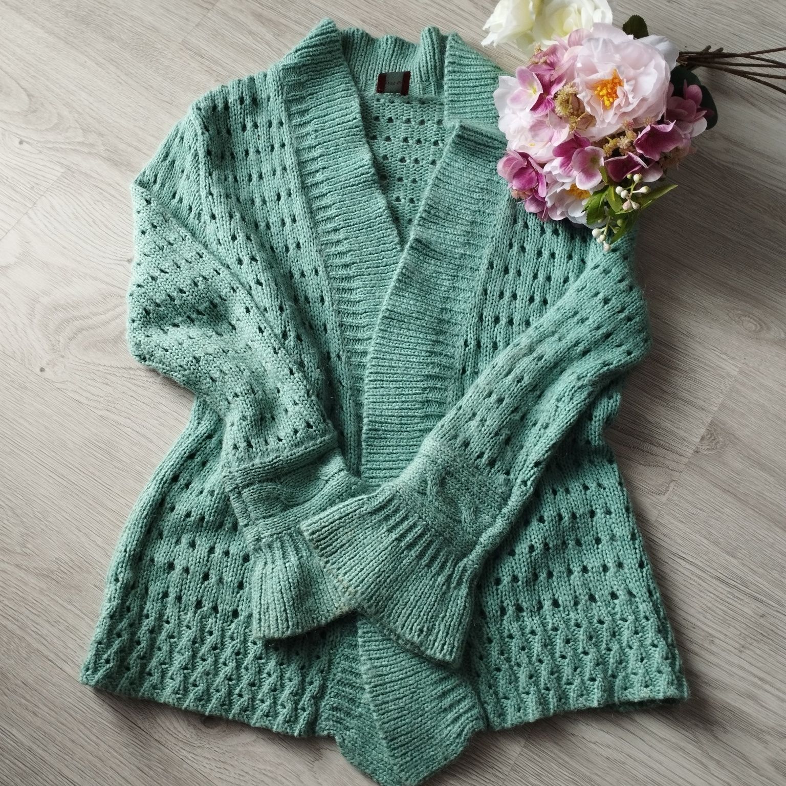 Miękki ażurowy kardigan Olsen – pastelowa zieleń, XL