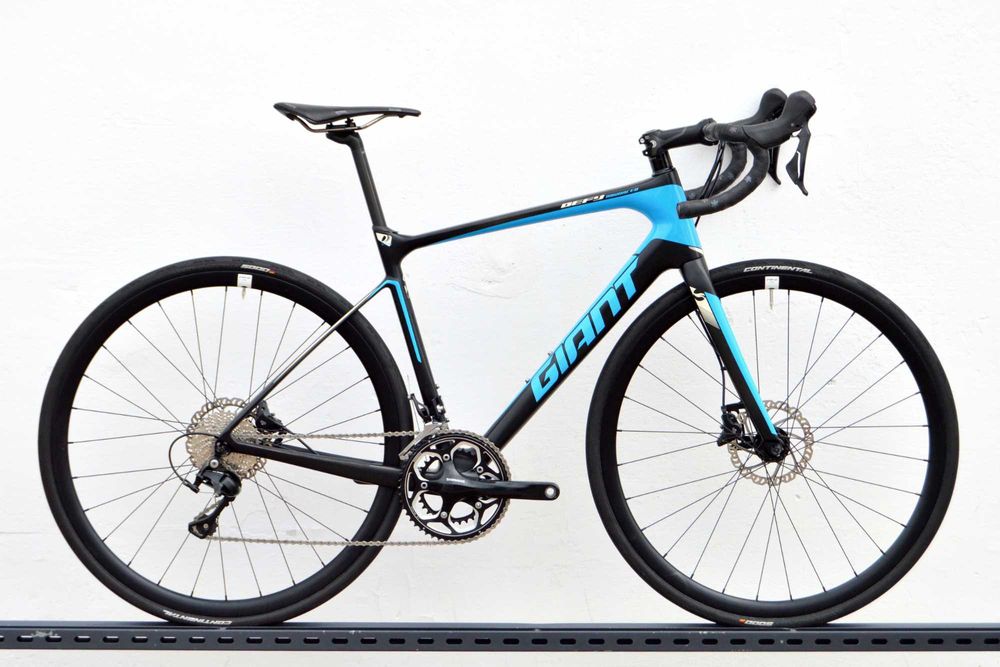 Komfortowa szosa GIANT DEFY ADVANCED 2 DISC M carbon 105 hydraulika 54