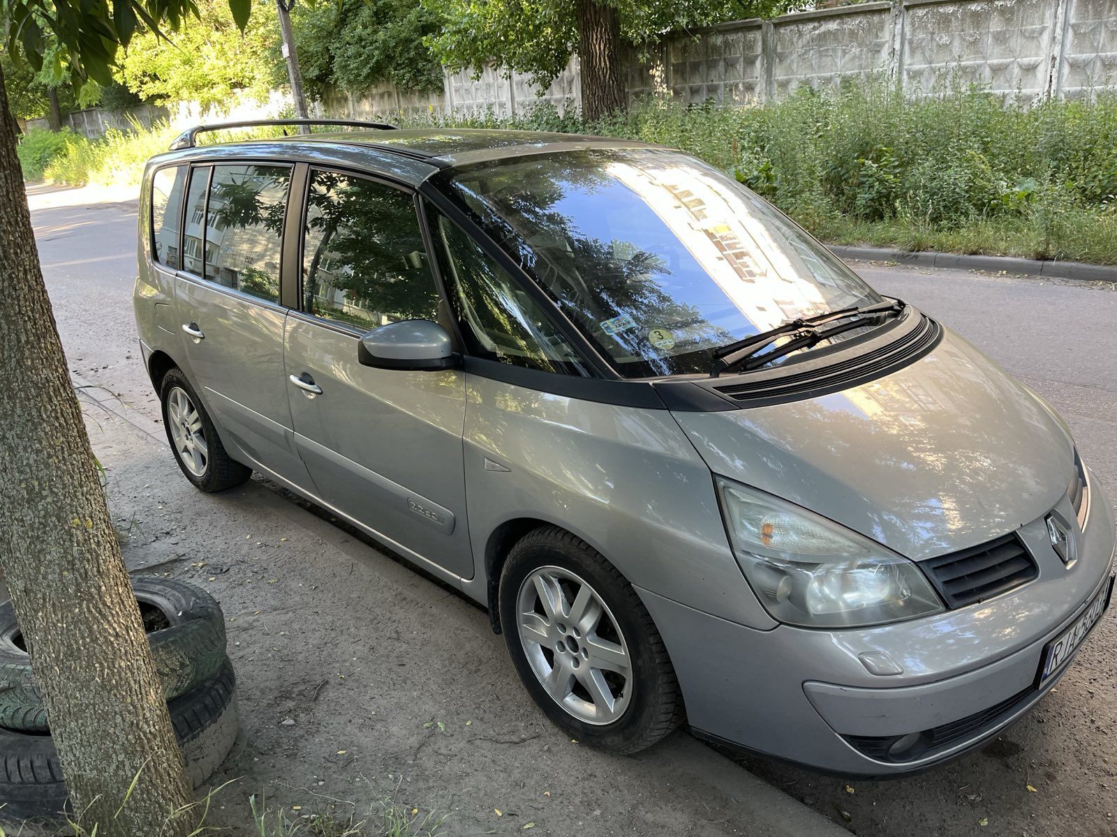 Продам.     Рено