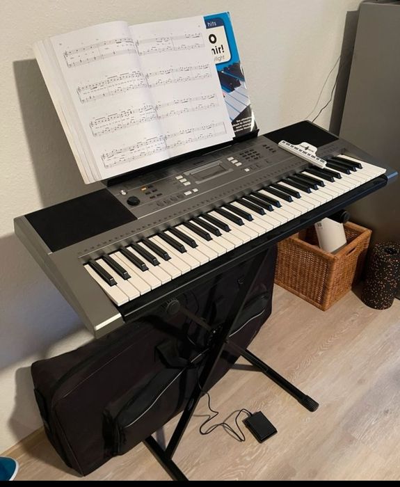 Синтезатор Yamaha PSR E353 + чохол в подорунок