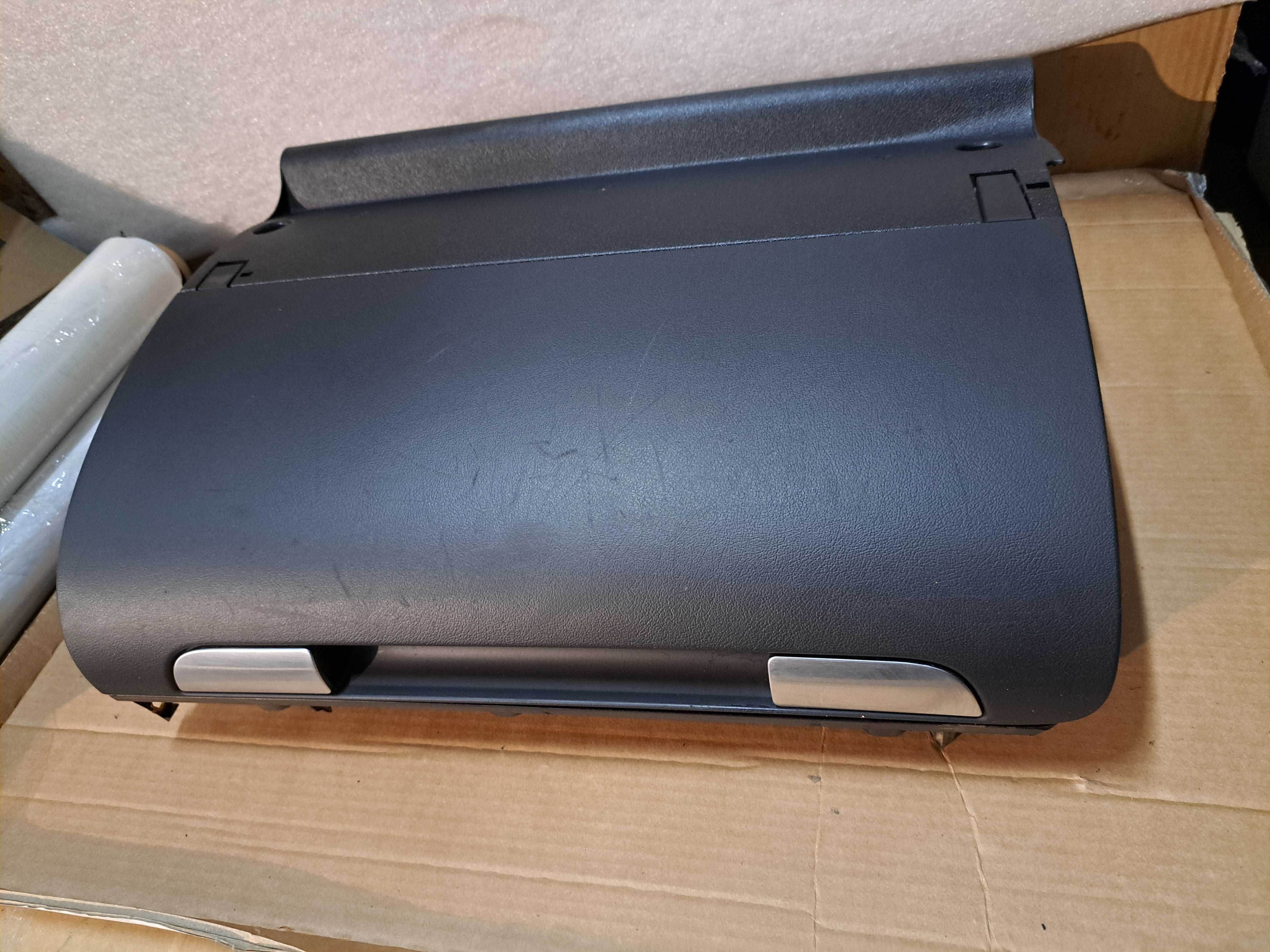 Schowek pasażera Audi A3 8P