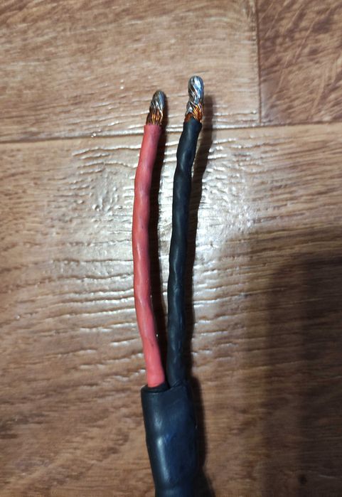 Акустический кабель Wireworld Oasis 3 термоусадка Valhalla бананы WBT