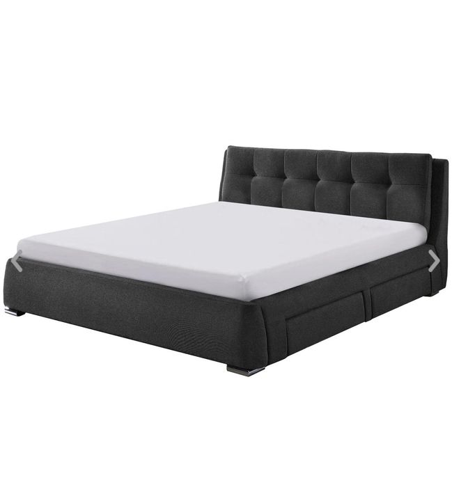 Cama de casal impecável sem colchão