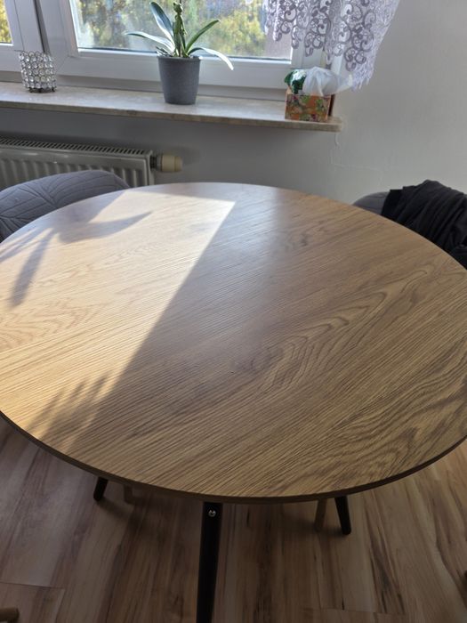 Sprzedam stół okrągły
