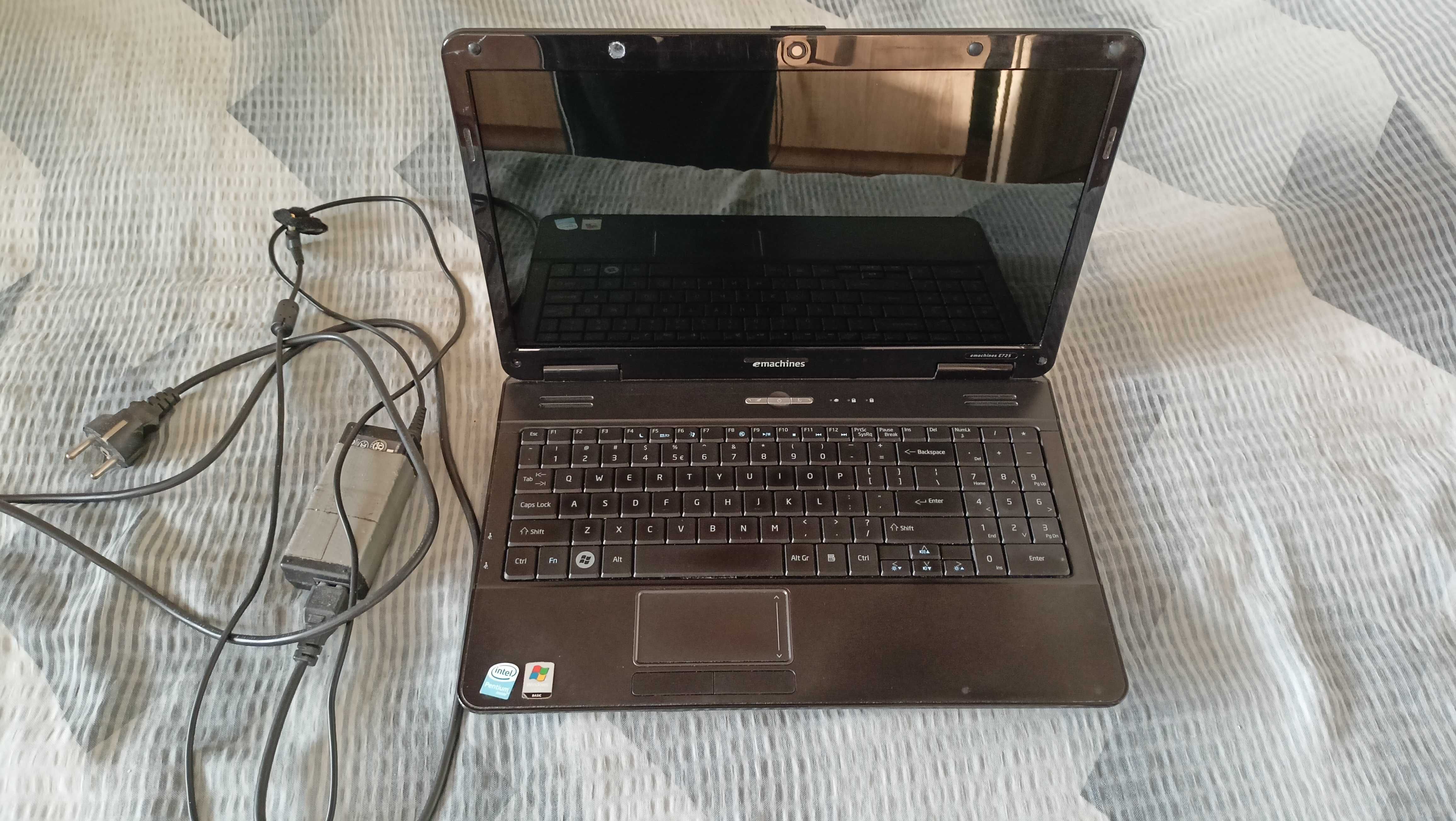 Laptop Acer Emachines E725 używany sprawny