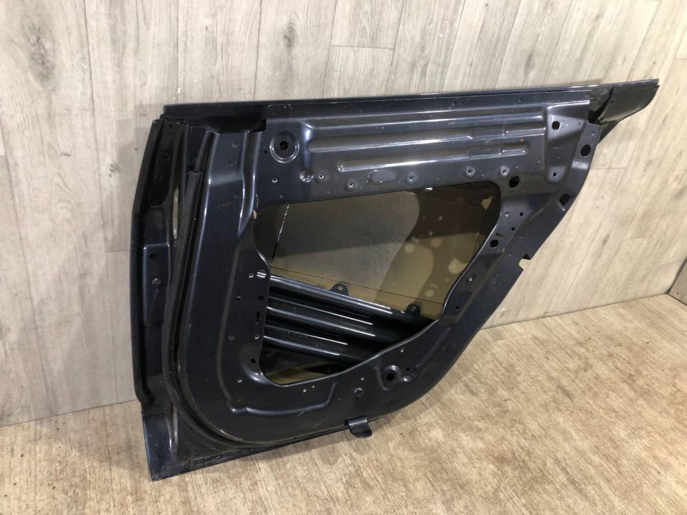 Дверь правая задняя Tesla Model 3 ( 2023 2024 2025 2026 г.)