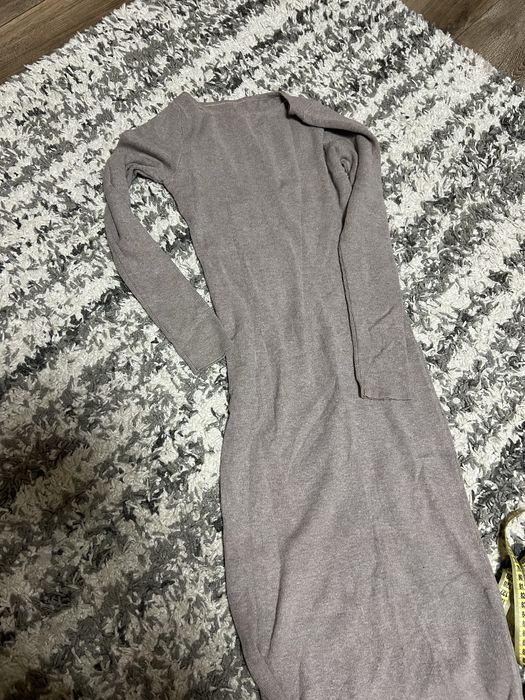 Трикотажна сукня в рубчик