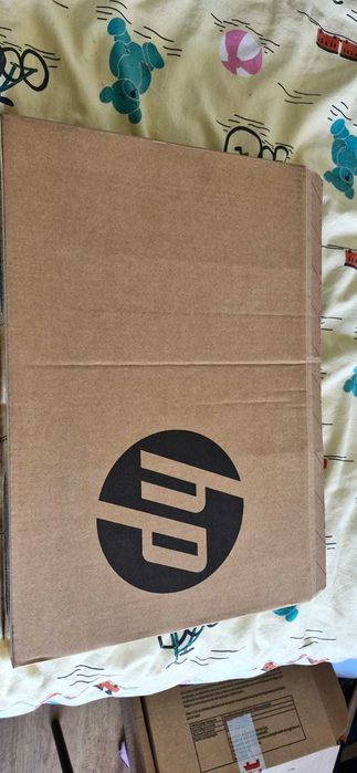 Vendo Portatil 17.3 HP Ryzen 5 7520U 8GB LDDR5 HD 512GB Novo na caixa