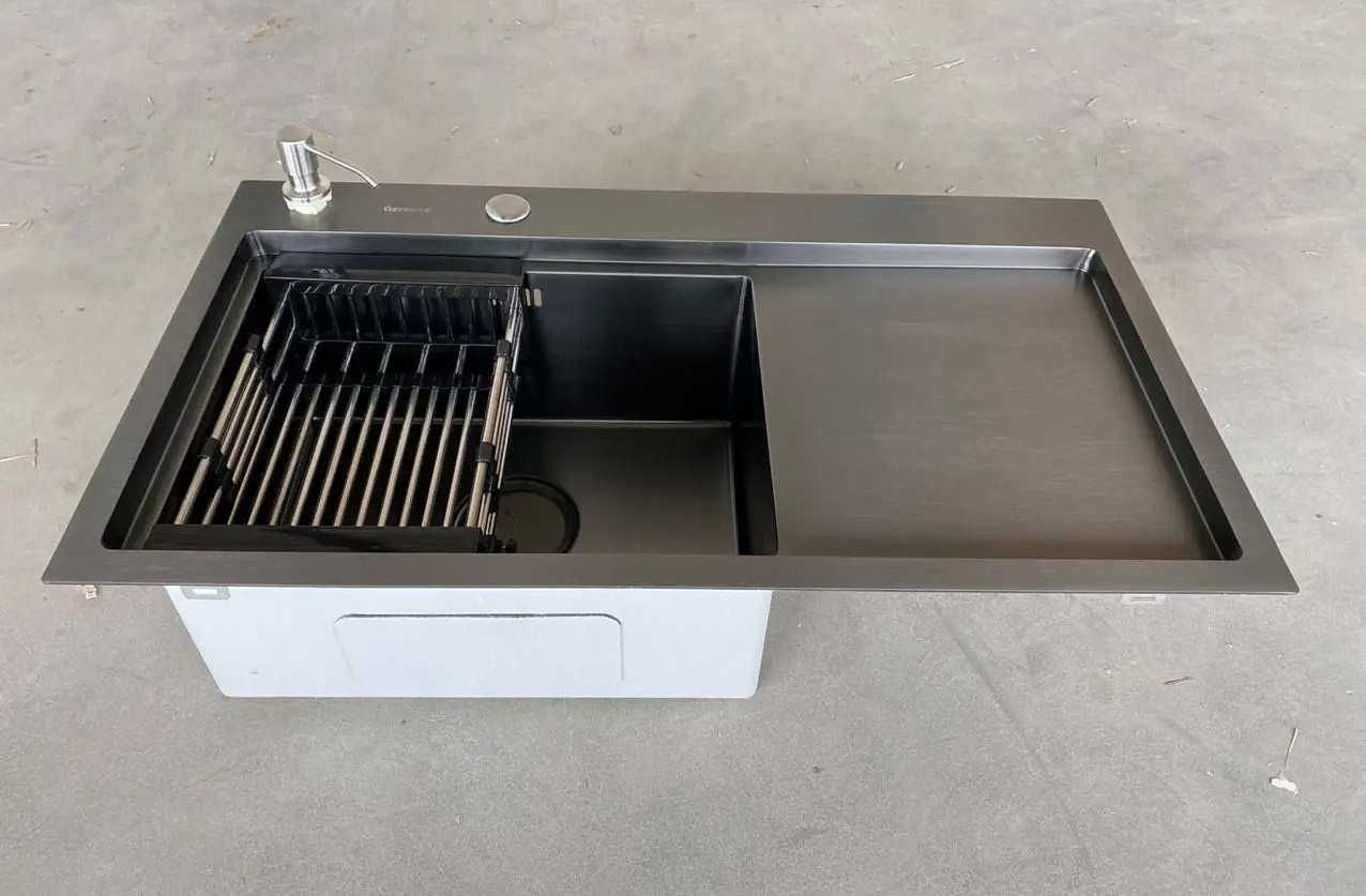 Кухонная мойка Platinum черная 78*48/220 3,0/1,5 мм корзина и дозатор