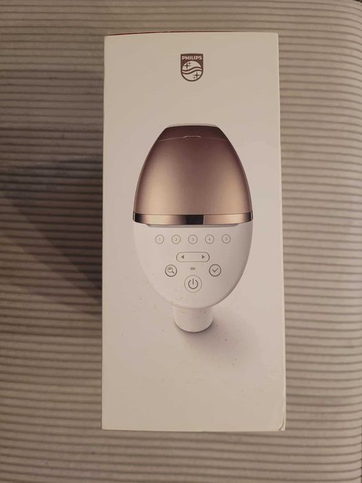 Depilator Philips Lumea 9900 IPL BRI973/00