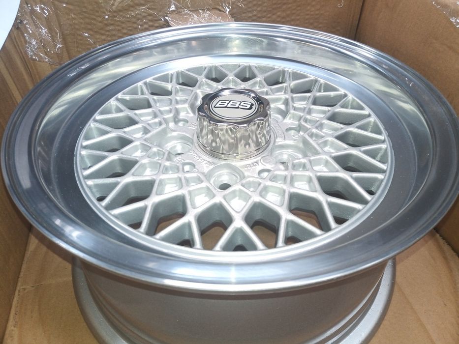 Jantes BBS Mahle 14 6,5J ET22 5x112

Mercedes SL R107 * W107